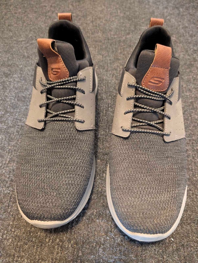 Skechers Men’s Slip-Ons – Size 12 Wide (Near New) - photo 2