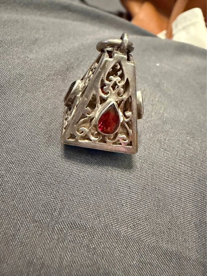 Vintage Silver Filigree Pyramid Pendant with Red Gemstones