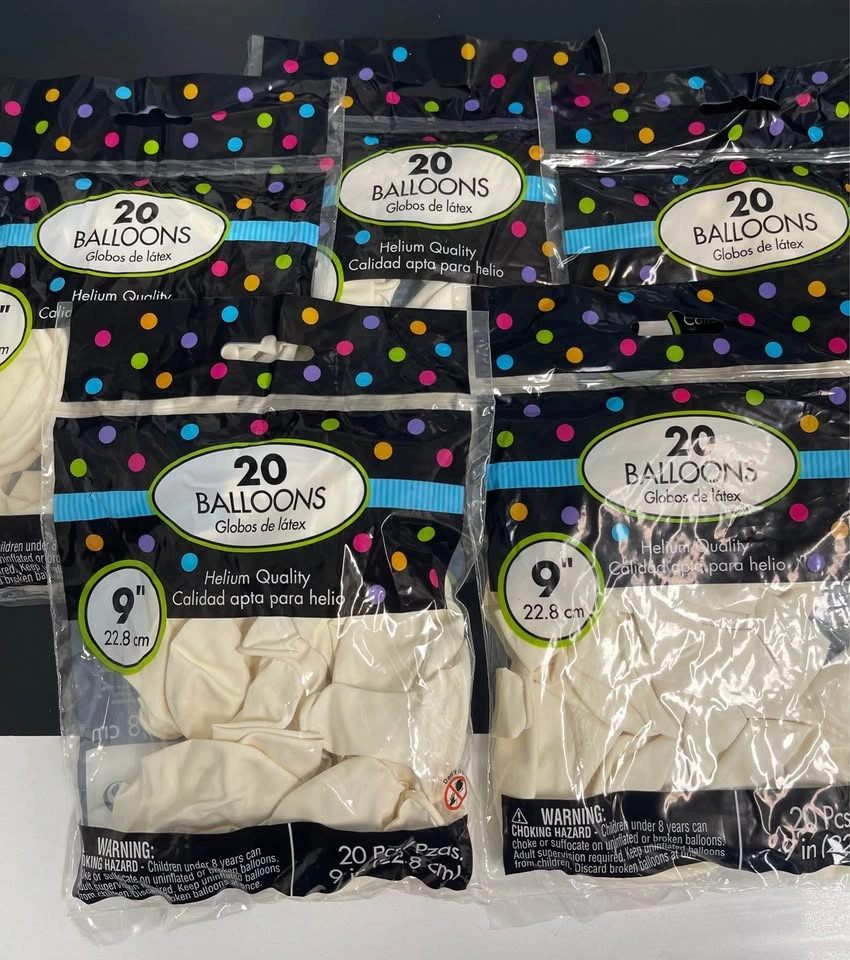 White 9 inch Latex Balloons - 500 Units - photo 2