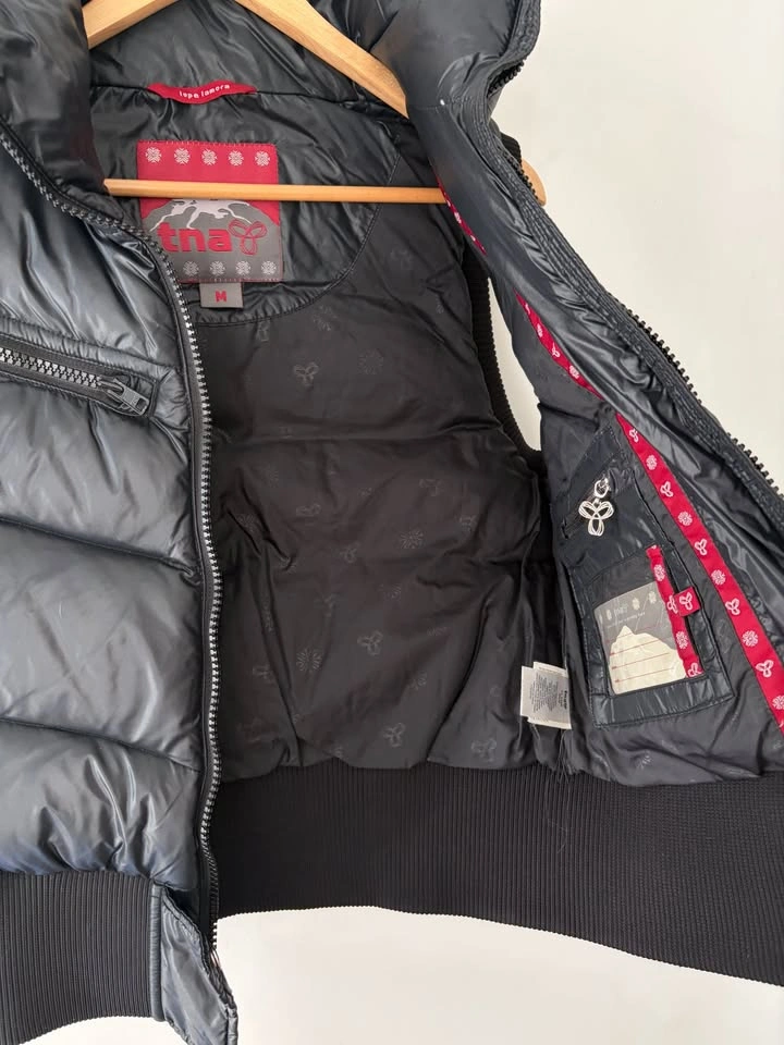 Aritzia TNA Lupe Lamora Puffer Down Vest Size M - photo 5