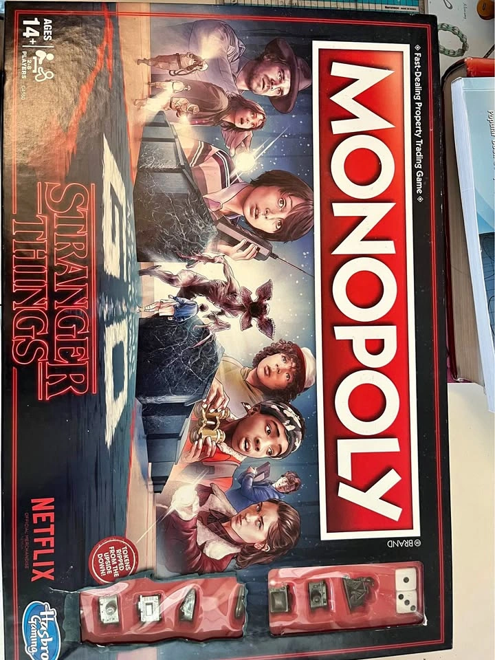 Monopoly Stranger Things Edition (Limited Edition)