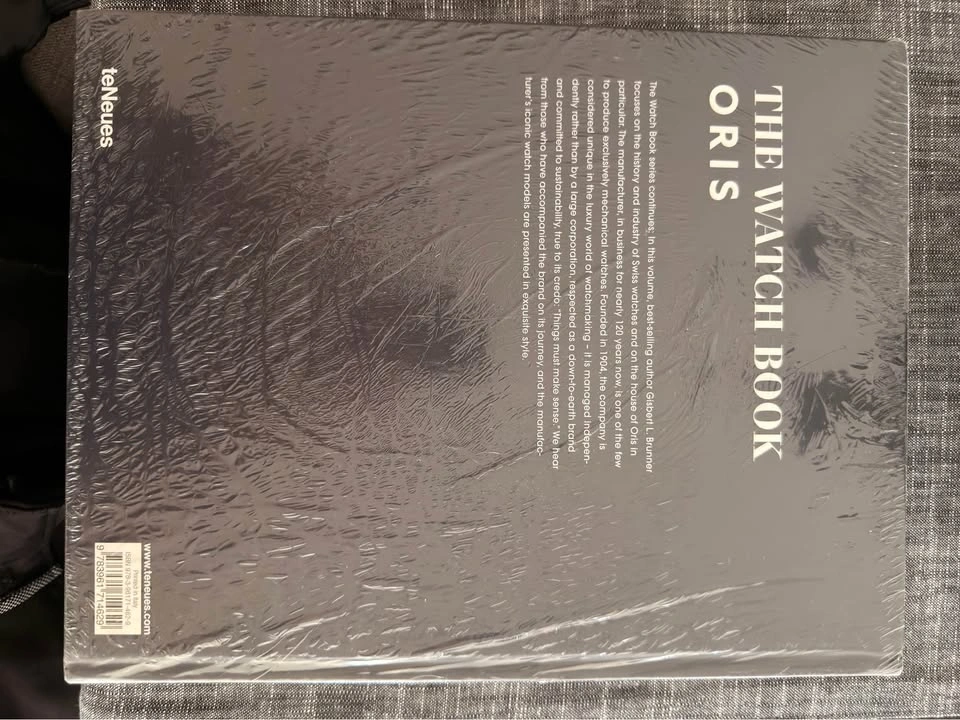 The Watch Book - Brand New Sealed - photo 2