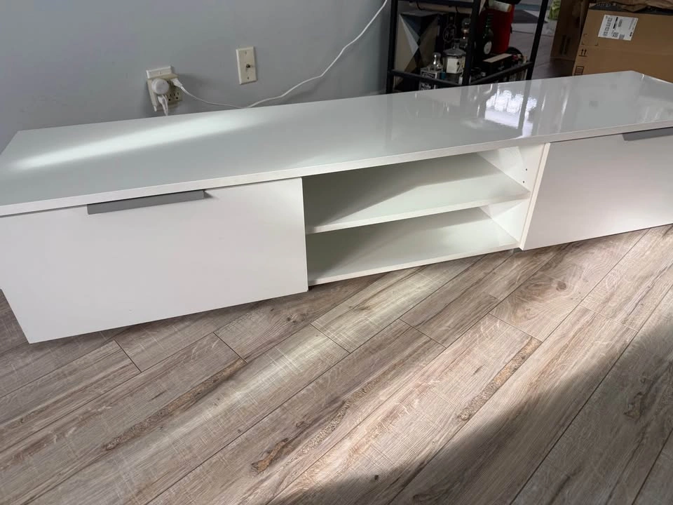 White 2-Drawer TV Stand / Console - photo 3