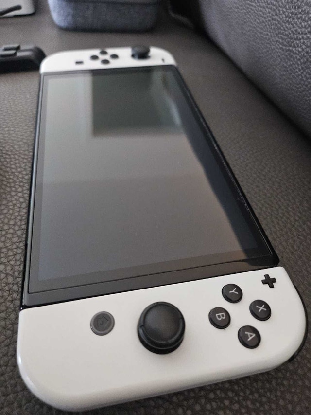 Nintendo Switch OLED - White - Excellent Condition + Case