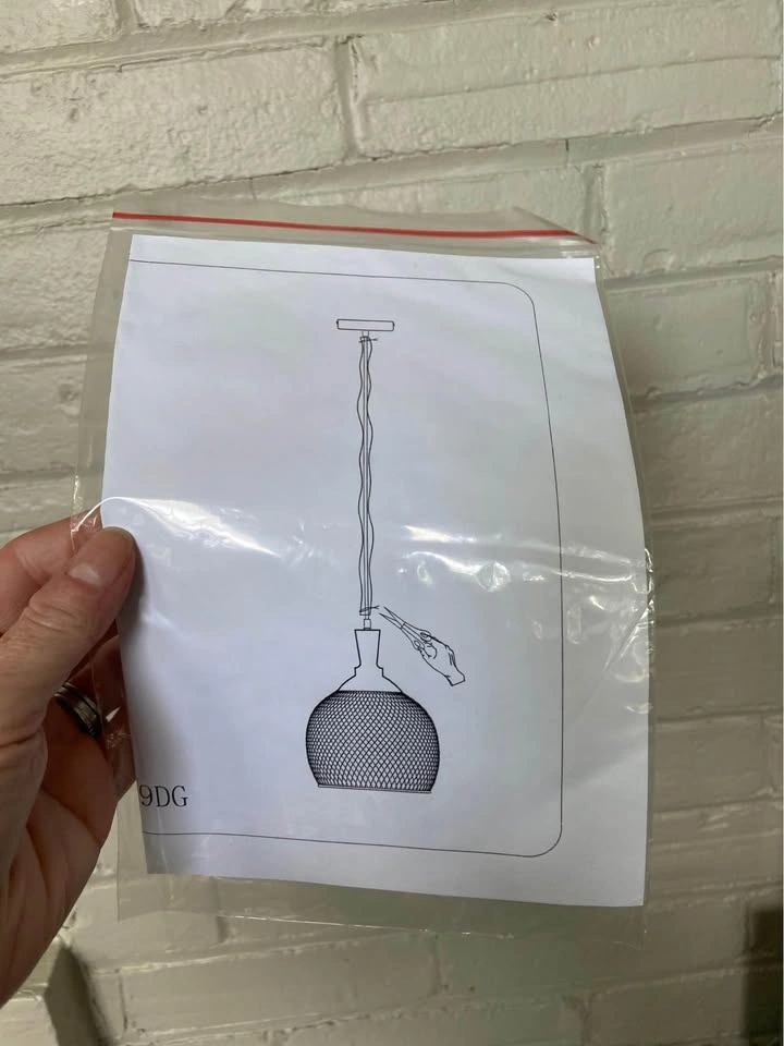2 Pendant Lights BNIB - photo 2