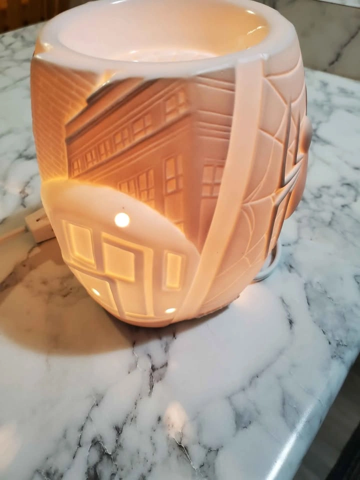 Marvel Spiderman Scentsy Warmer - photo 3