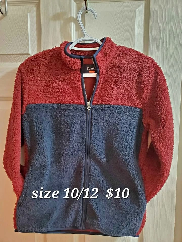 Boys zip up sweater