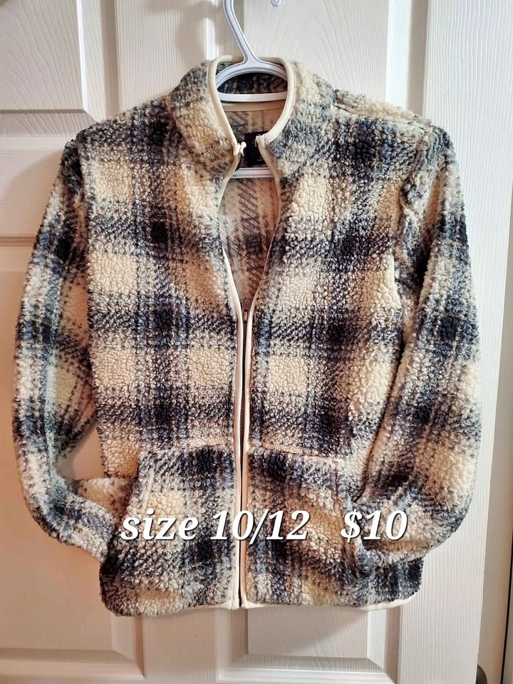 Boys Sweater Size 10/12