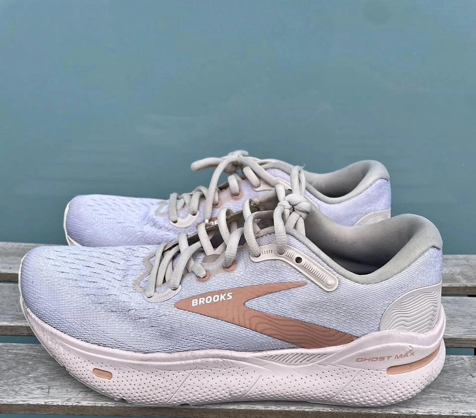 Brooks Ghost Max Women's Running Shoes Size 8