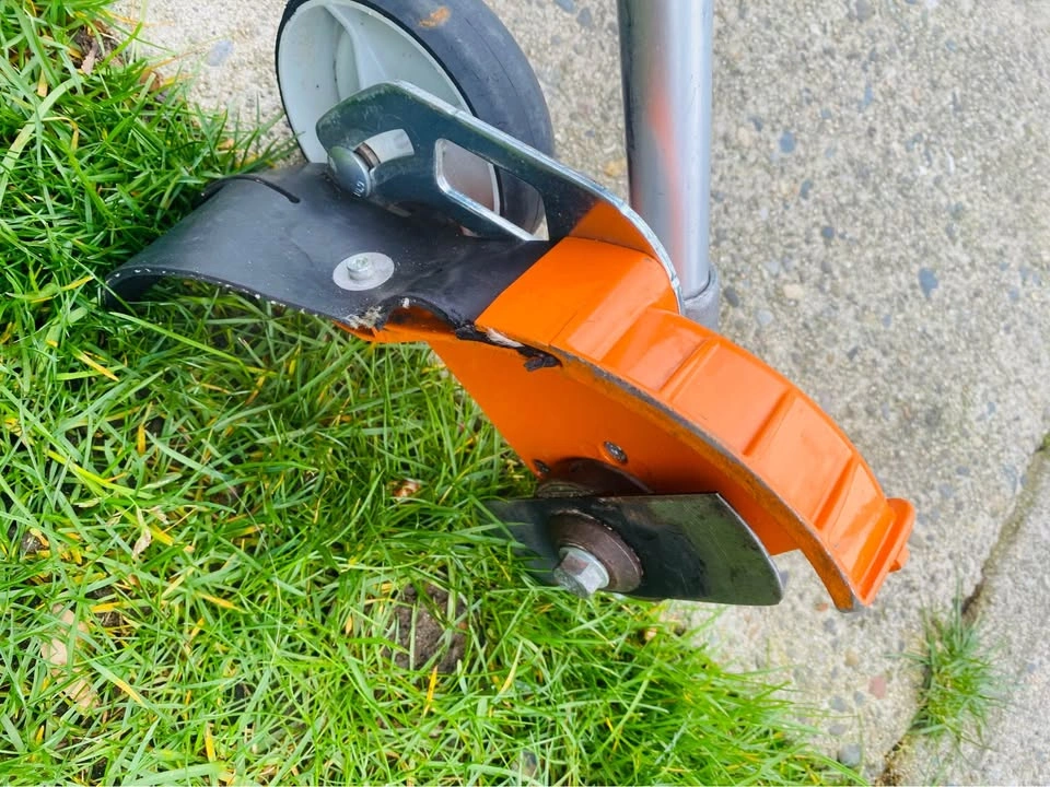 Stihl Combi Grass Edger Tool - photo 2