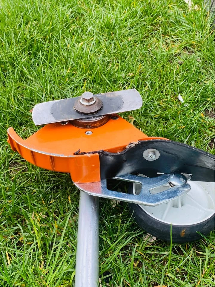 Stihl Combi Grass Edger Tool - photo 4
