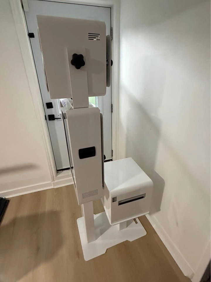 Professional Photo Booth - photo 2