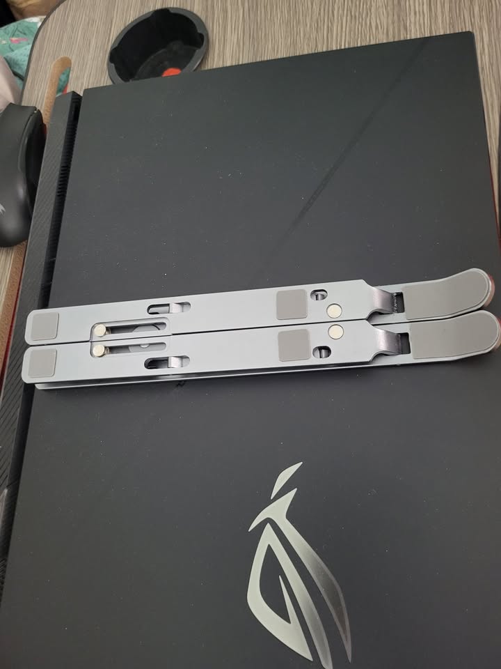 Laptop Stand for Desk, Adjustable Laptop Riser - photo 3