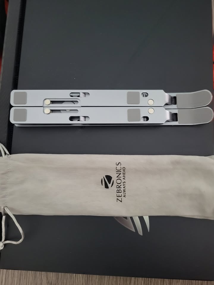 Laptop Stand for Desk, Adjustable Laptop Riser - photo 4