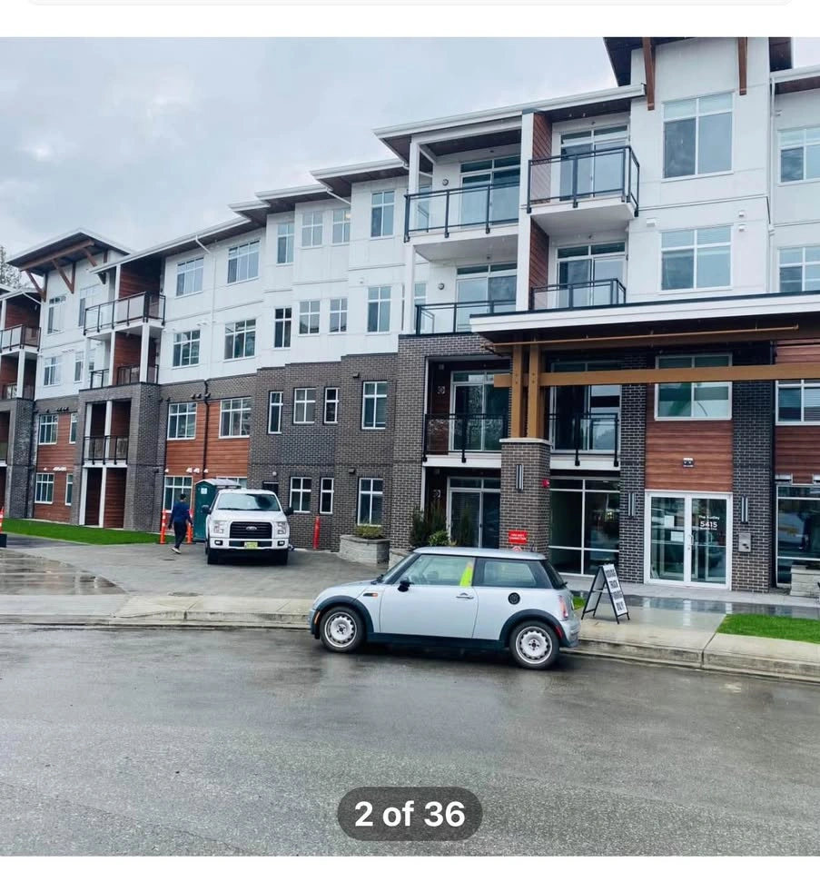 2 Beds 2 Baths - Apartment - photo 2