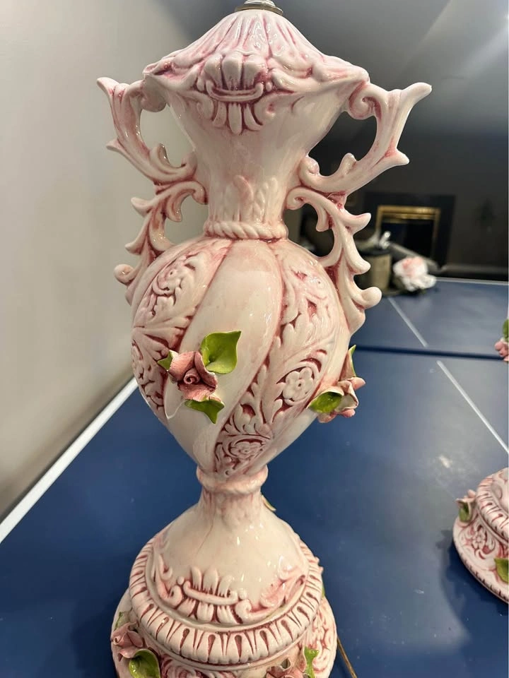 Vintage Capodimonte Style Italian Ceramic Rose Lamps (Pair) - photo 4
