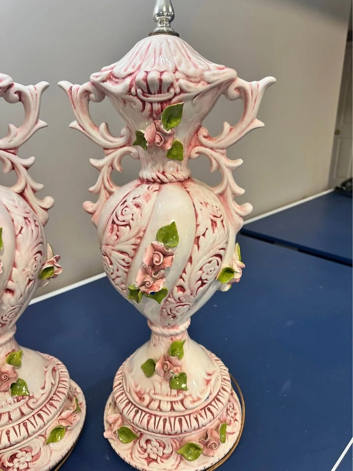 Vintage Capodimonte Style Italian Ceramic Rose Lamps (Pair) - photo 5