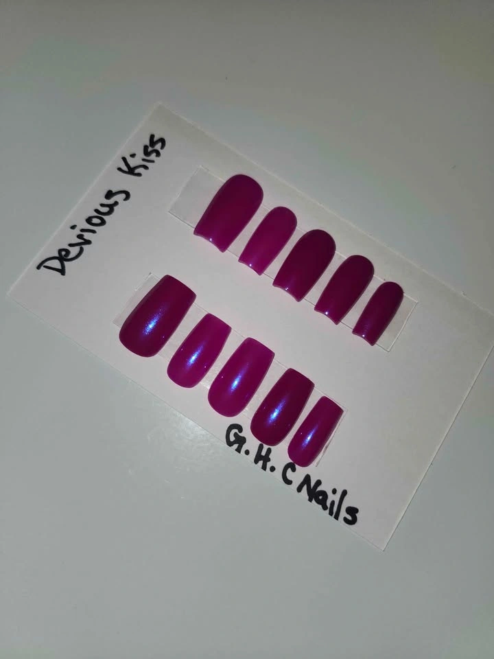 Pretty Basic Press On Nails - photo 5