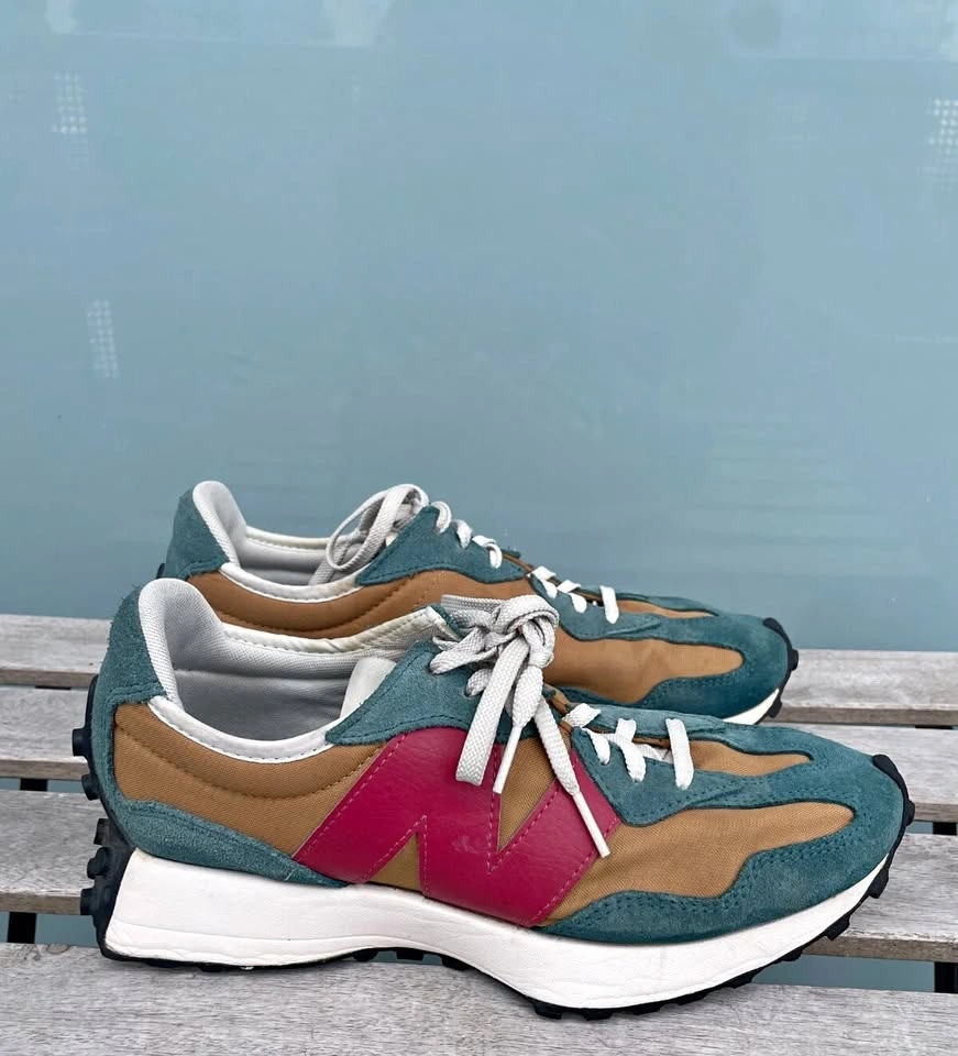 New Balance 327 Women's Mountain Teal Size 8.5