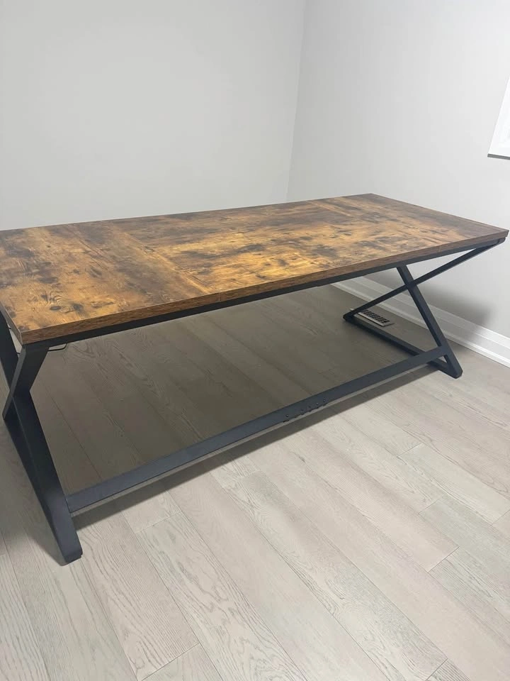 Rustic wood desk with black metal legs - photo 2