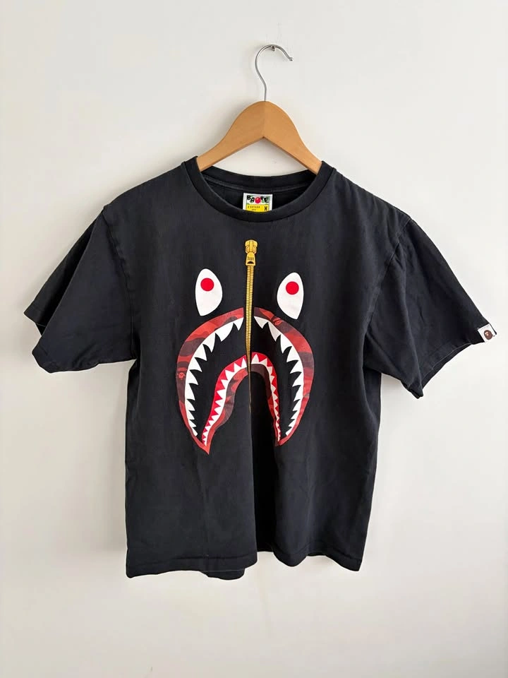 A Bathing Ape BAPE Shark Camo T-Shirt Size M