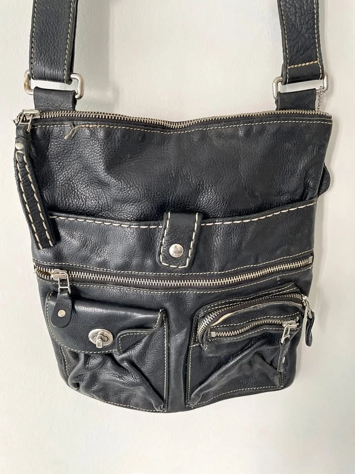 Vintage Roots Canada Black Leather Venetian Village Crossbody Ba