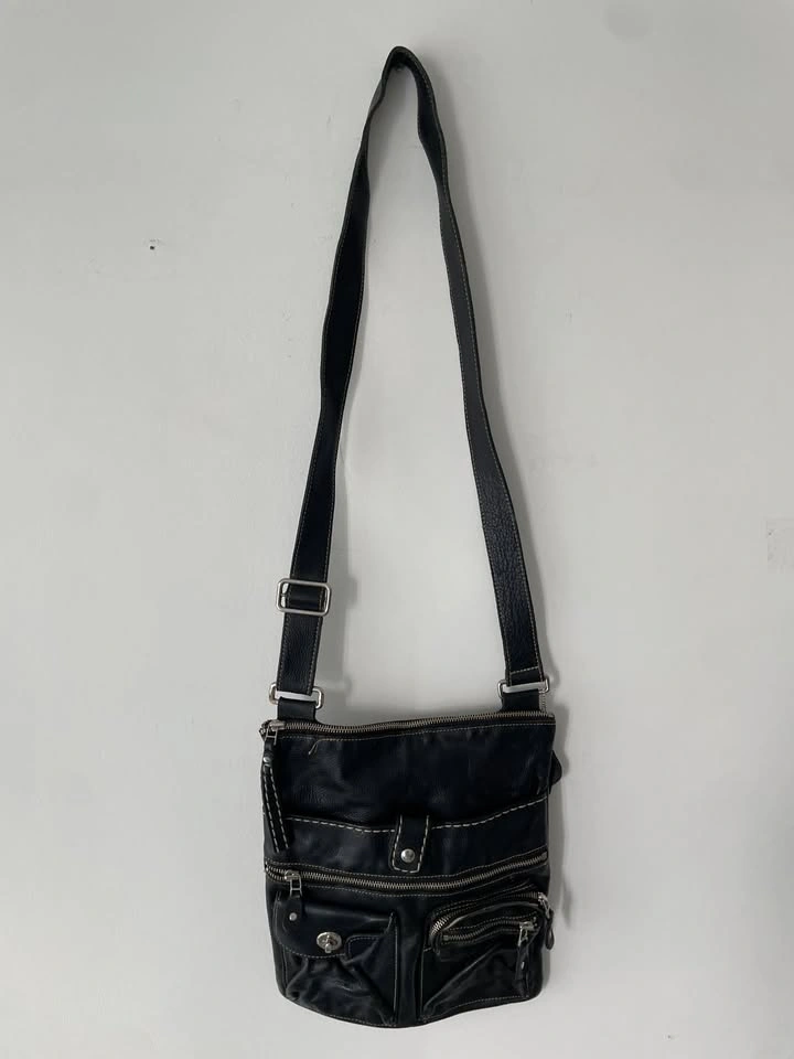 Vintage Roots Canada Black Leather Venetian Village Crossbody Ba - photo 2