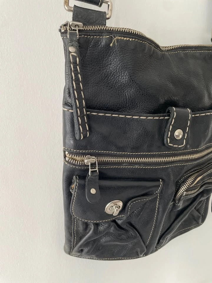 Vintage Roots Canada Black Leather Venetian Village Crossbody Ba - photo 3