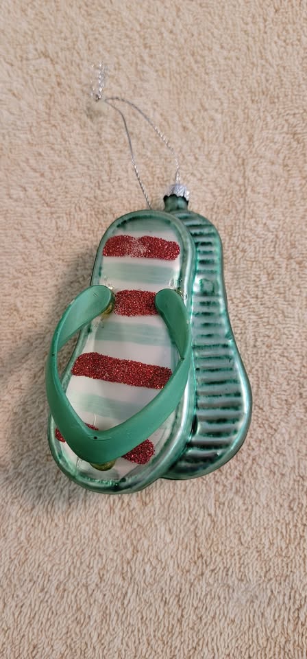 7 Assorted Christmas Items (7 Items Total) - photo 4