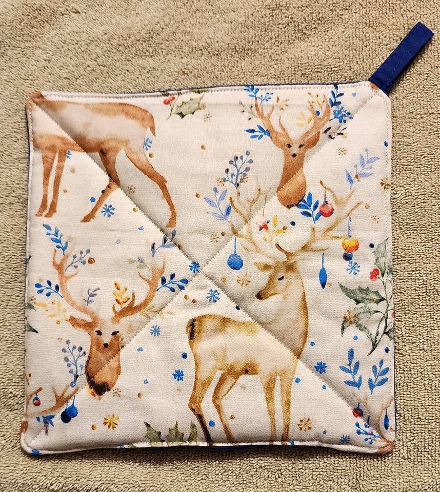 Pot holder - Reindeer with ornaments