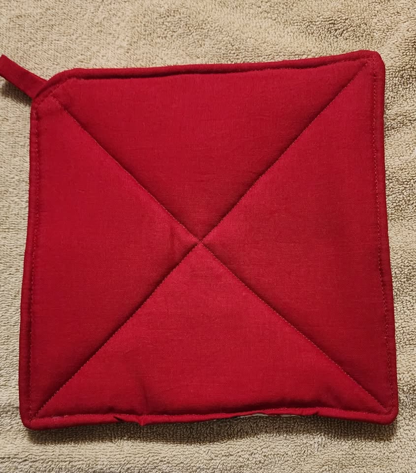 Pot holder - Dogs with Santa hats in red wagon - photo 2