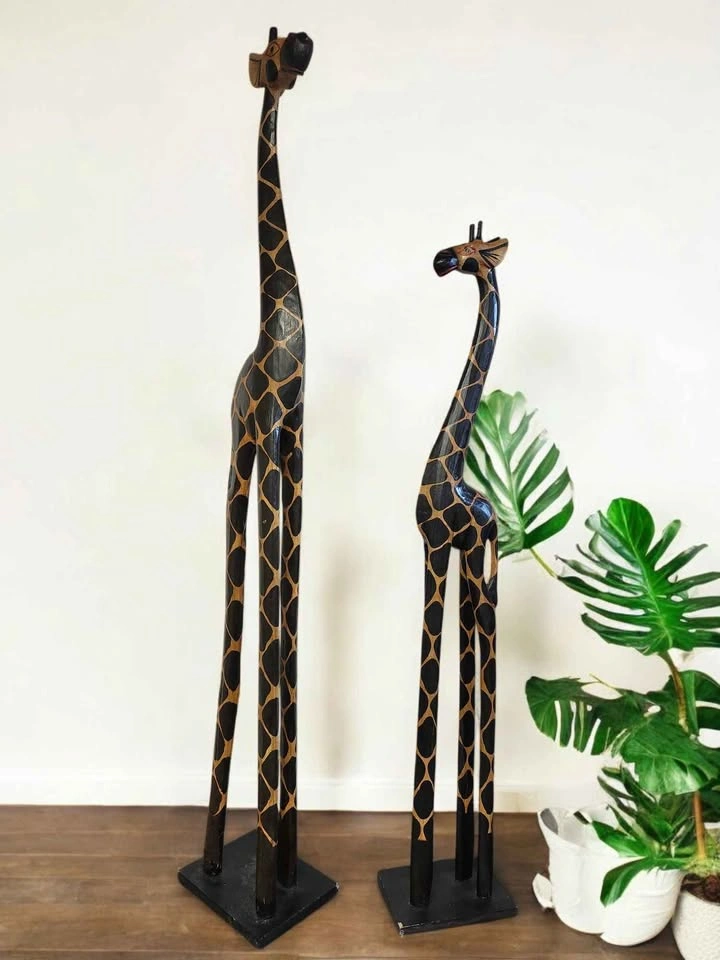 2 Hand-carved Wooden Giraffe Statues (4ft & 5ft) - photo 3