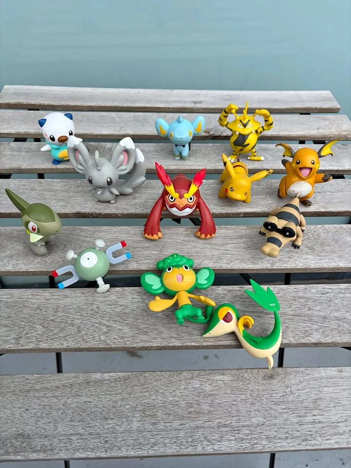 Nintendo Pokemon JAKKS Figure Lot of 12