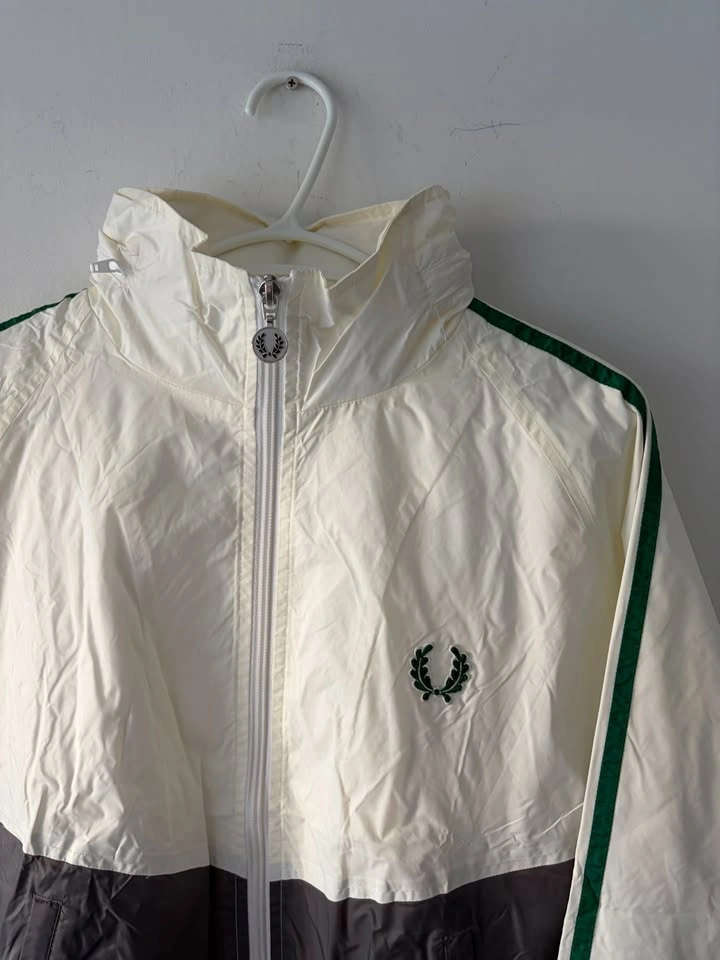 Vintage Fred Perry Windbreaker Hooded Jacket Size M - photo 2