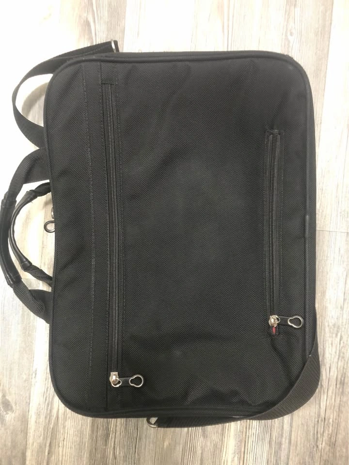 Swiss Gear Laptop Bag - photo 2