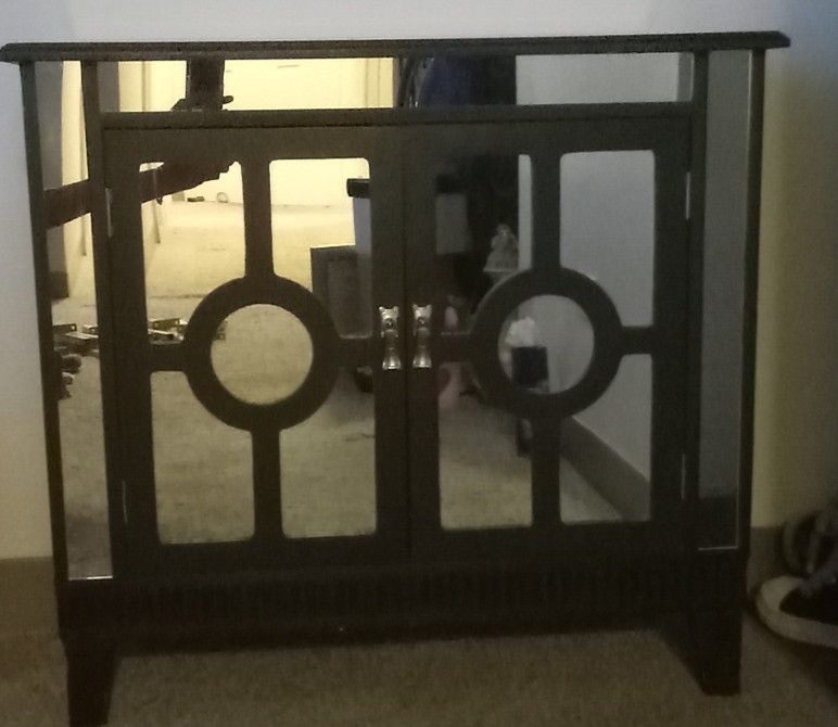 Classic Storage Cabinet w/AllAroundMirrors & Shelves