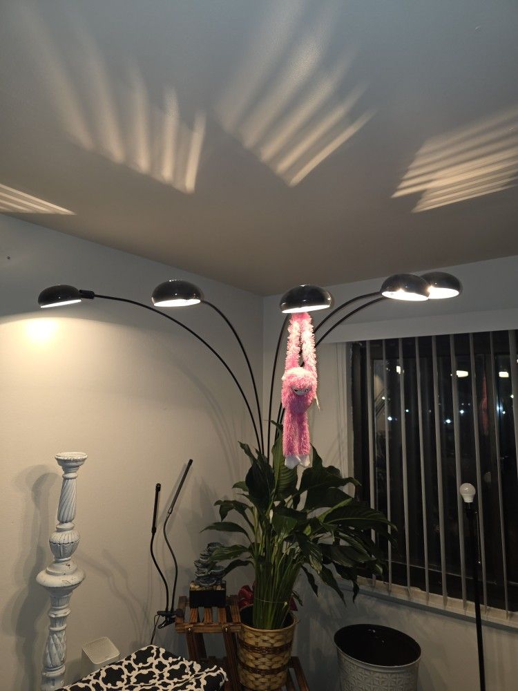 SQF 5 Arm Arch Floor Lamp - (Black) Bulbs Included - photo 3