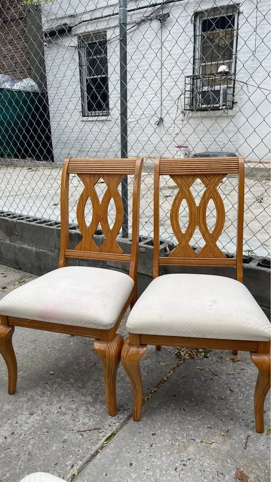 6 Solid wooden dining chairs image indicator(2)