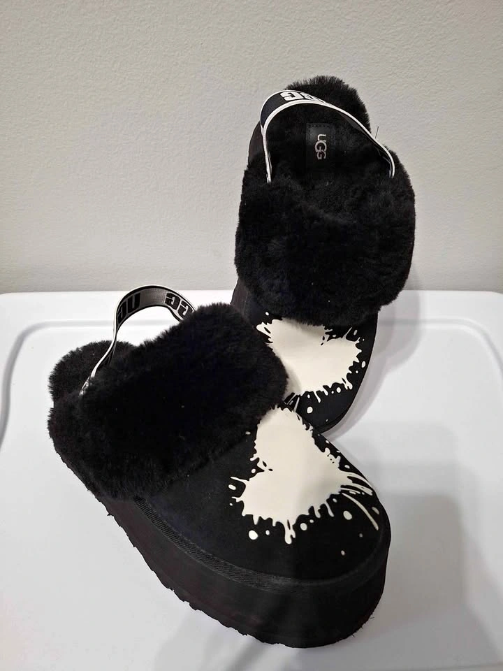 UGG Funkette Platform Valentine Slippers Sz 7.5-8 Black