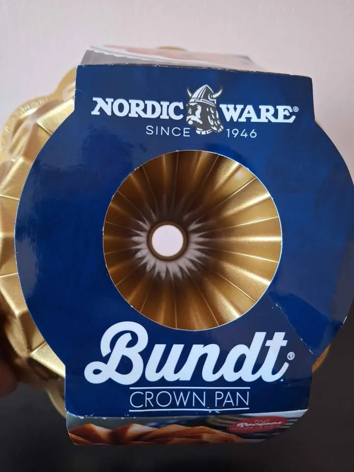 Nordic Ware Crown Bundt Pan - photo 2