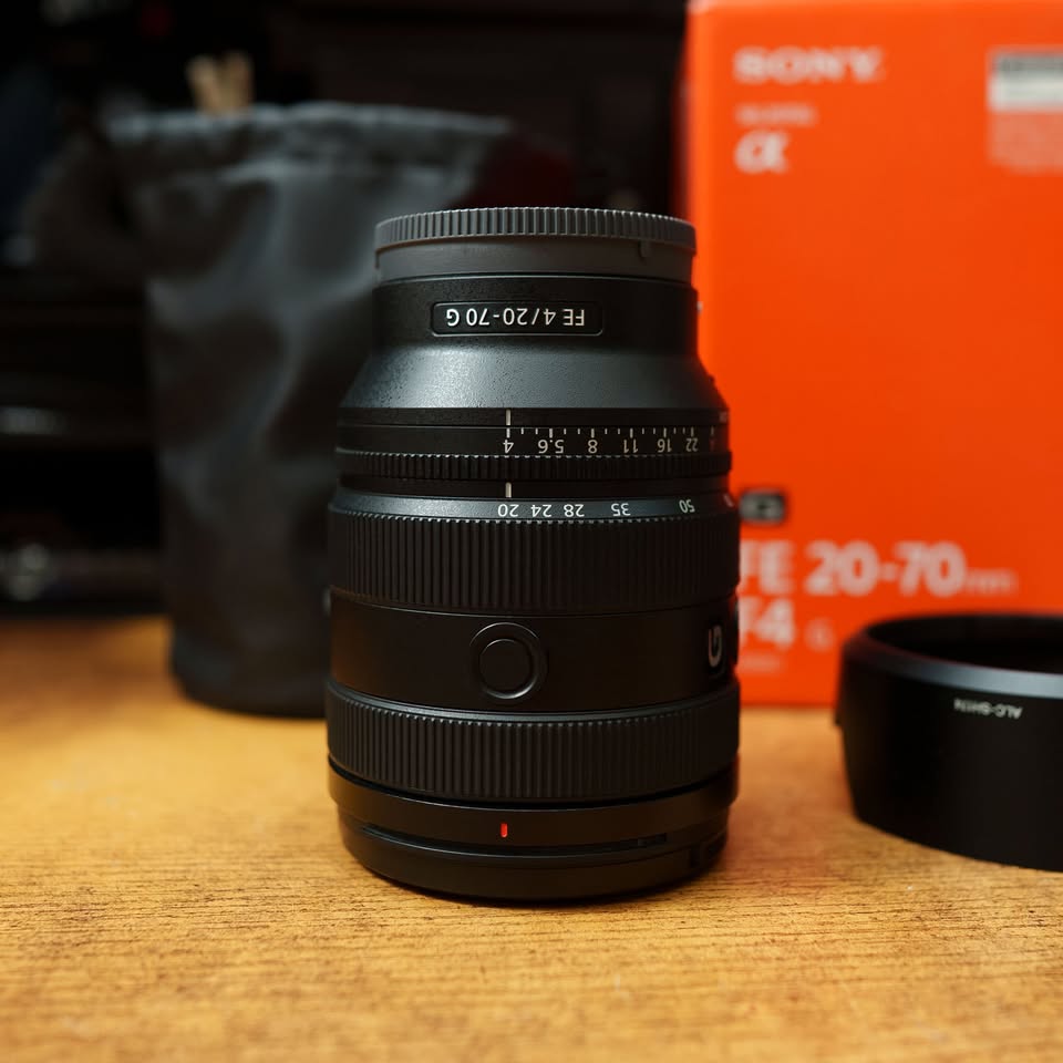 Sony FE 20-70mm f/4 G Lens - Pristine Condition + K&F Filter - photo 2