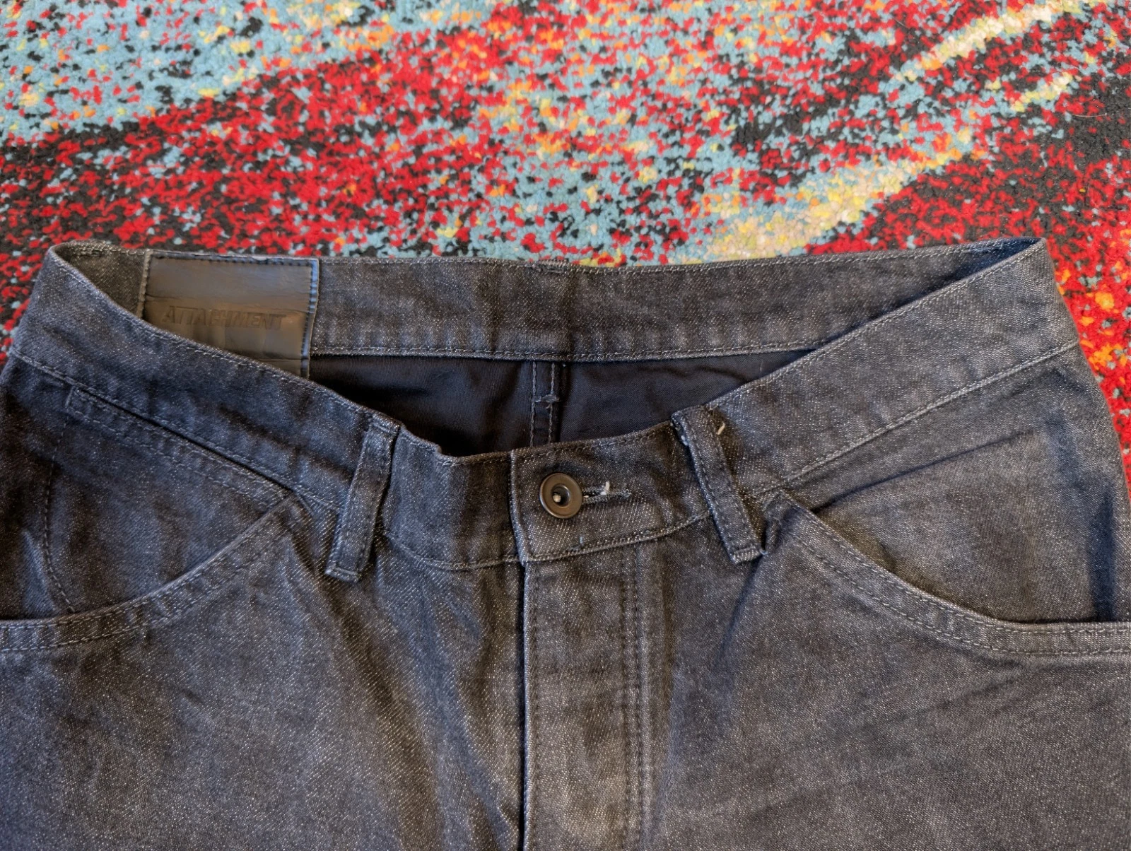ATTACHMENT Gray Raw Denim Jeans w/ Curved Hem & Flare - photo 5