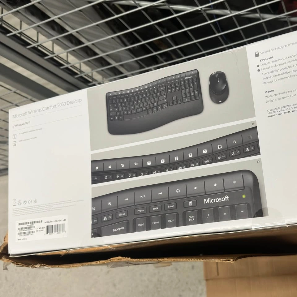 BRAND NEW - Microsoft Wireless Comfort Desktop 5050 Keyboard and - photo 2
