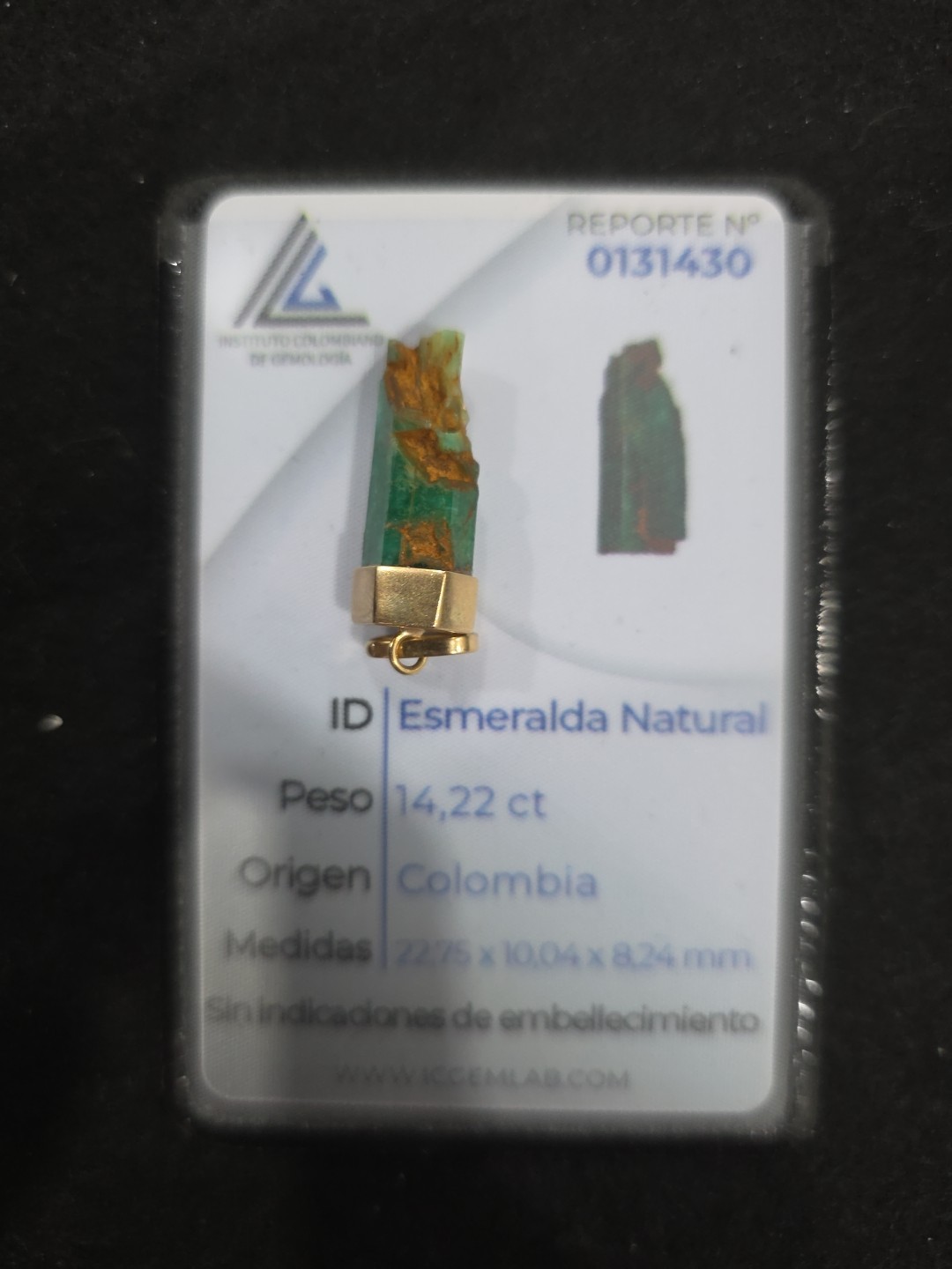 Emerald Natural Colombian 18k Gold