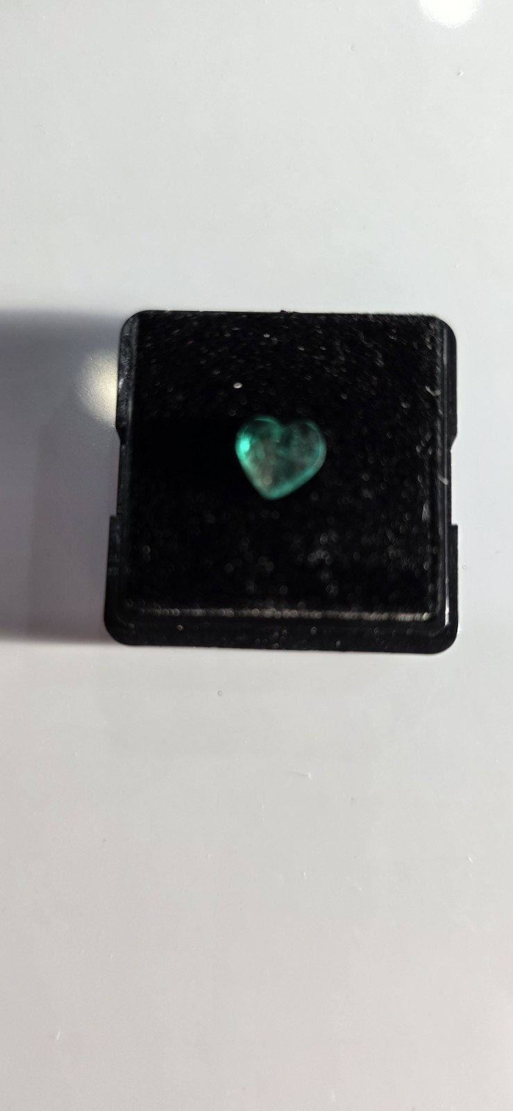 Colombian Heart Emerald Gemstone - photo 3