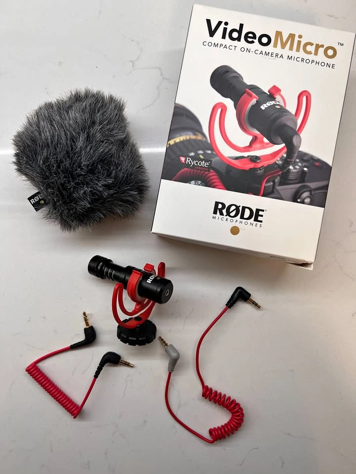 Rode VideoMicro Compact On-Camera Microphone with Shock Mount