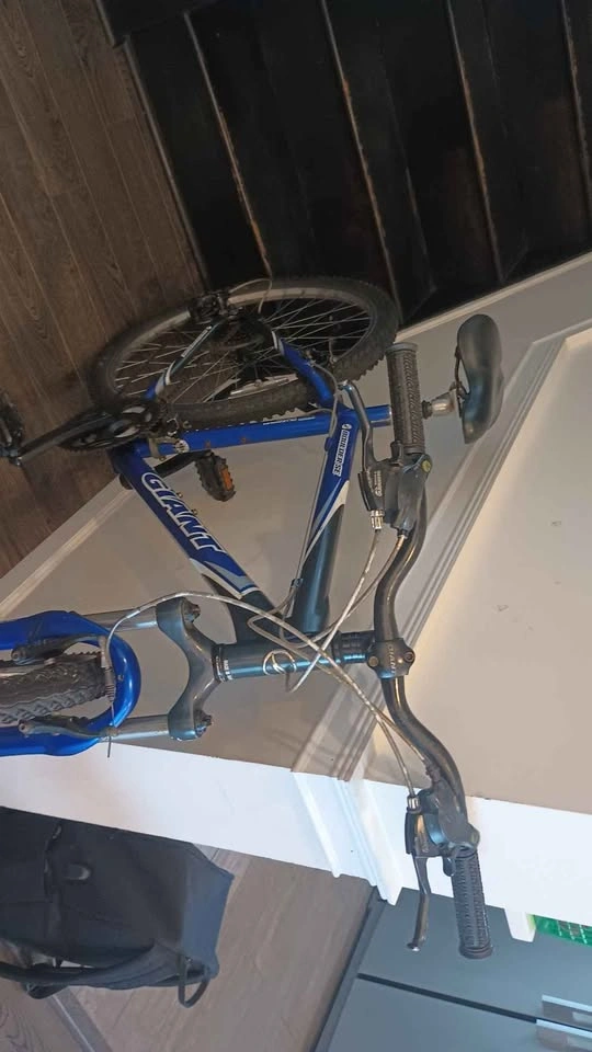 Giant Boulder Mountain Bike - Rigid Frame, 26" Wheels - photo 3