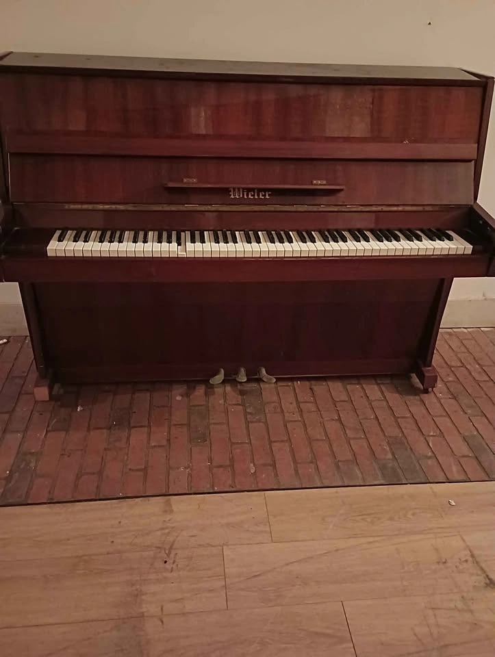 Classic Wieler Upright Piano (Operational) - photo 2