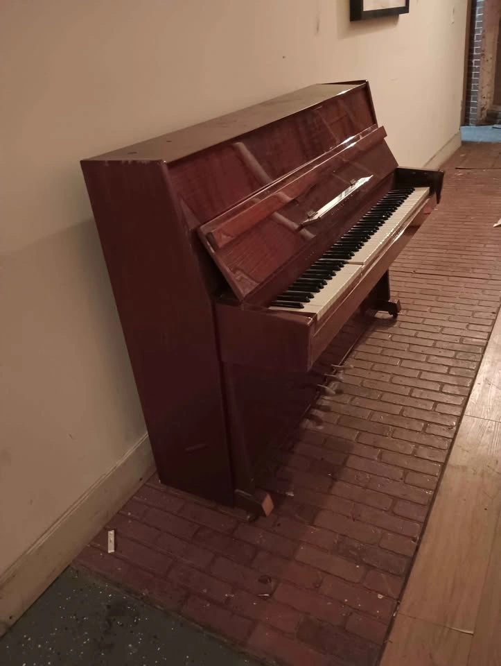Classic Wieler Upright Piano (Operational) - photo 3