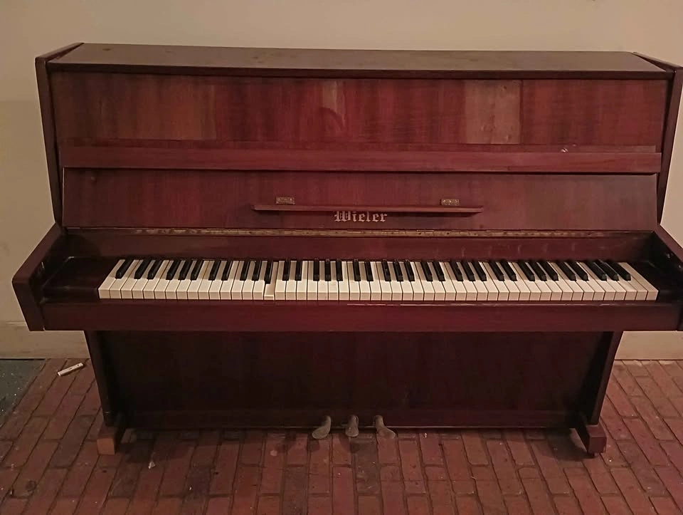 Classic Wieler Upright Piano (Operational) - photo 5